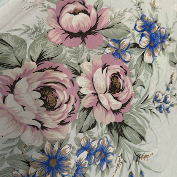 This top will be perfect for summer time. - Picture 3 of 5